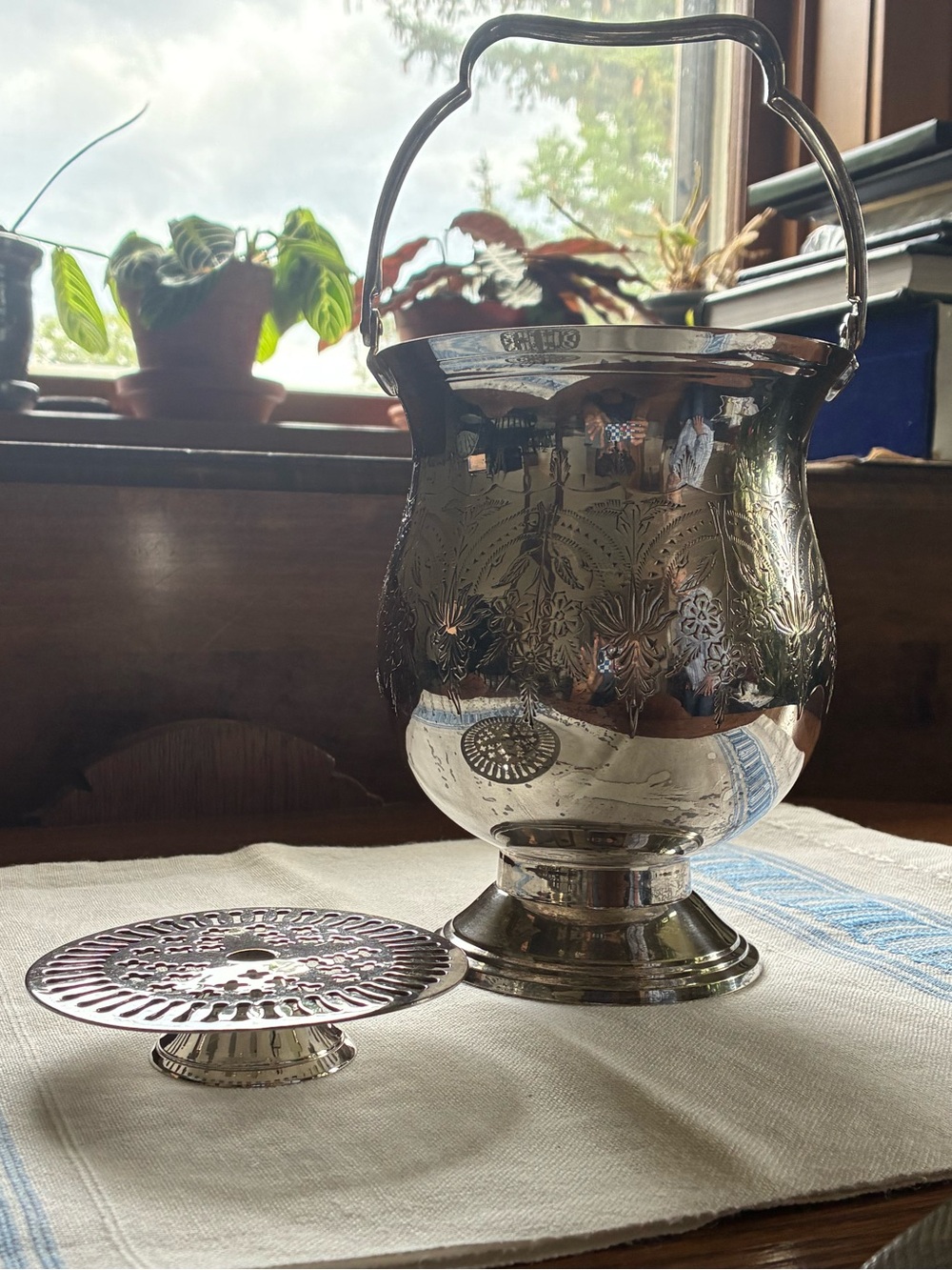 Ornate Silver-Plated Decorative Ice Bucket with Handle